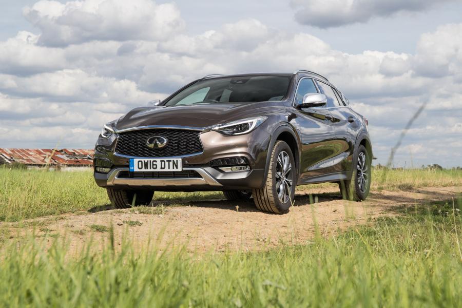  Infiniti QX30 2.2d AWD 2016 года  (UK) (фото 17 из 30)